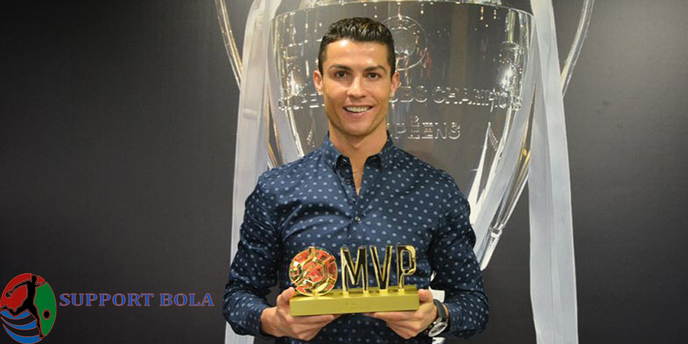 Lagi-Lagi Ronaldo Mendapat Gelar Pemain Terbaik Kali Ini Dari Tiongkok